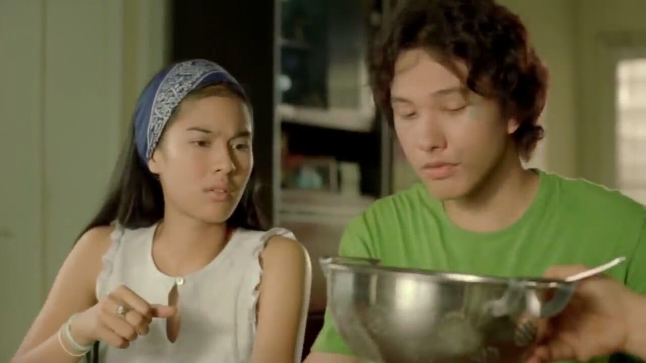 Ada Apa dengan Cinta?: Kisah Cinta SMA yang Menggetarkan Hati